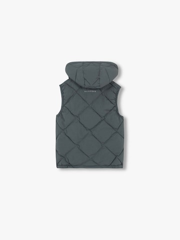 Scalpers Vest in Green