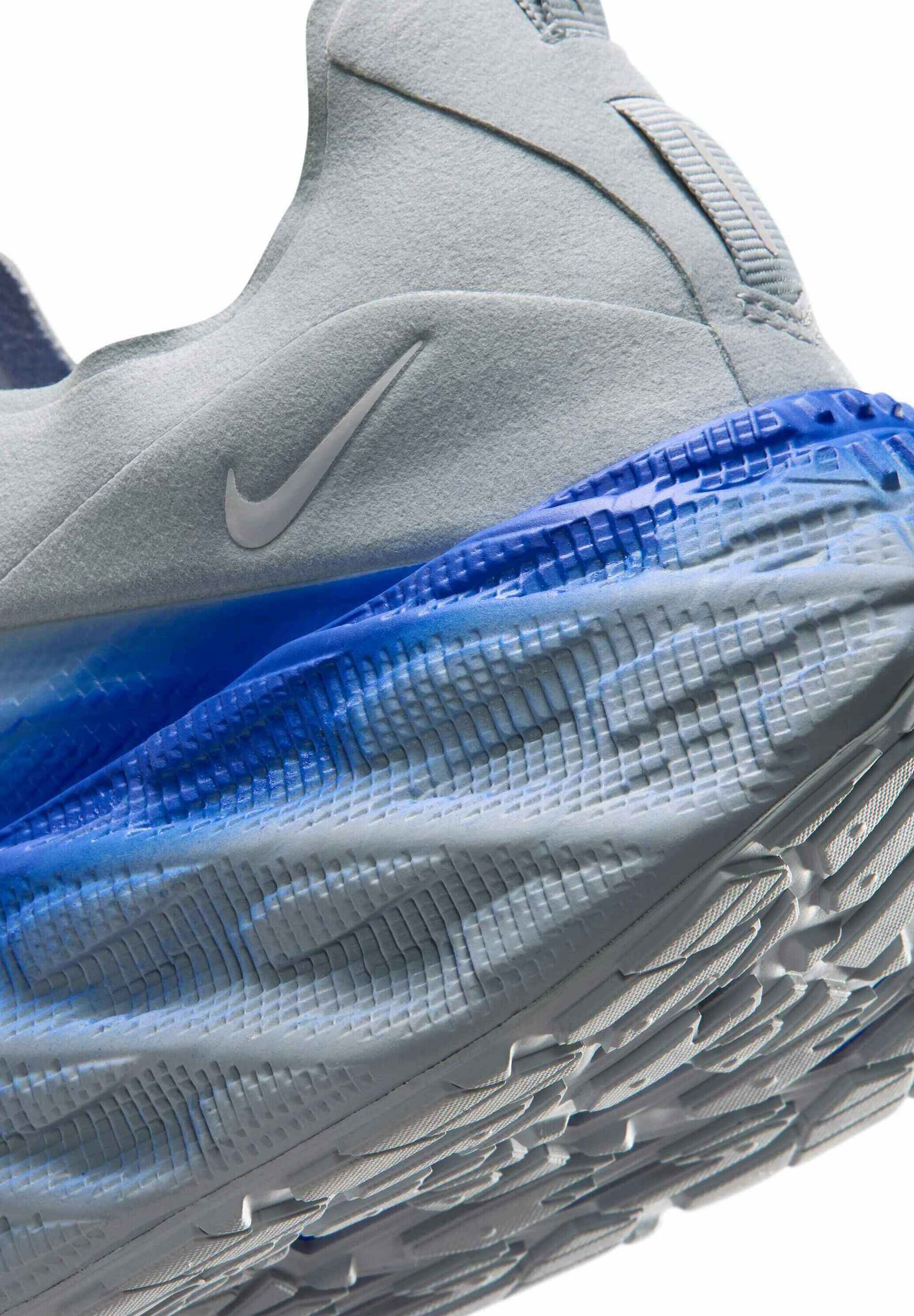 Nike Sportswear Ниски маратонки 'AVA EDGE' в сиво