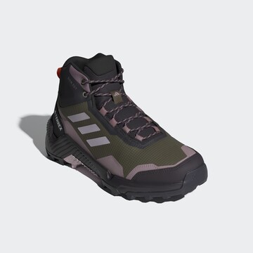 Botine 'Eastrail 2.0' de la ADIDAS TERREX pe verde