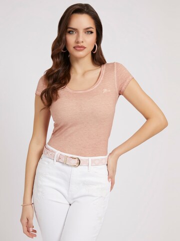 T-shirt GUESS en rose : devant