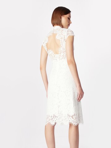 Robe de cocktail 'MARA' IVY OAK en blanc