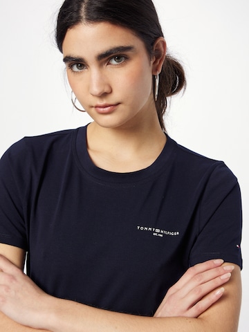 Maglietta '1985' di TOMMY HILFIGER in blu