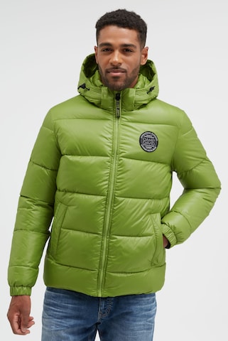 CAMP DAVID Winter Jacket in Green: front