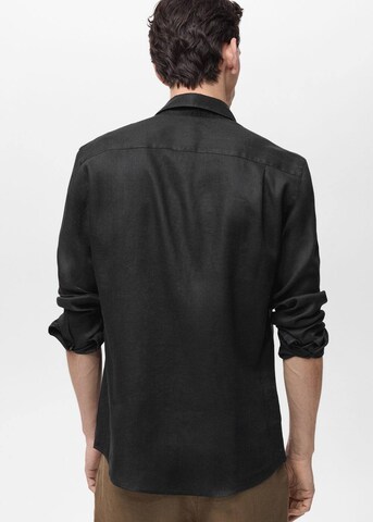 MANGO MAN Regular fit Button Up Shirt 'Parrot' in Black