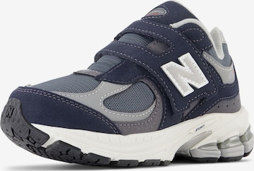 new balance Sneakers '2002' in Blue: front