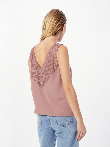 ABOUT YOU Top 'Maggie Top' in Pink