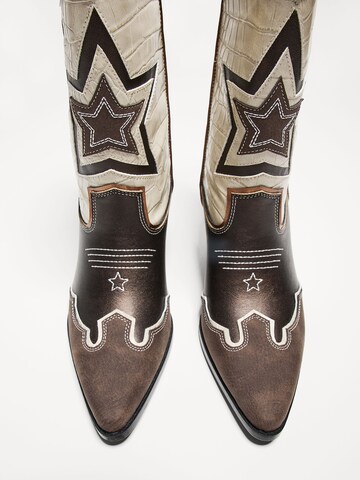 Bershka Cowboystiefel in Braun