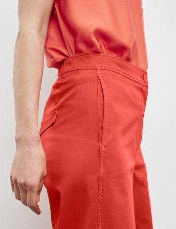 GERRY WEBER - Perna larga Calças com vincos em vermelho