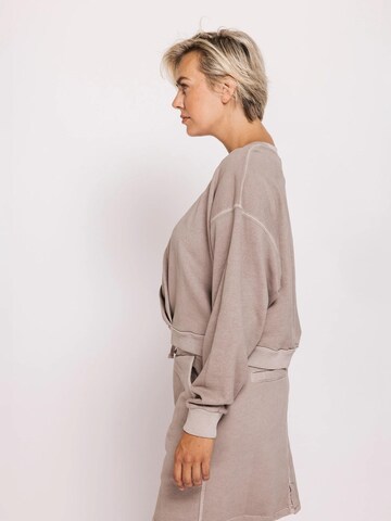 Zhrill Sweatshirt 'ZHSERAY'‌‌‌‌‌‌‌ in Grün