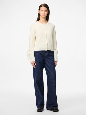 PIECES Gebreid vest 'PCRikke' in Wit