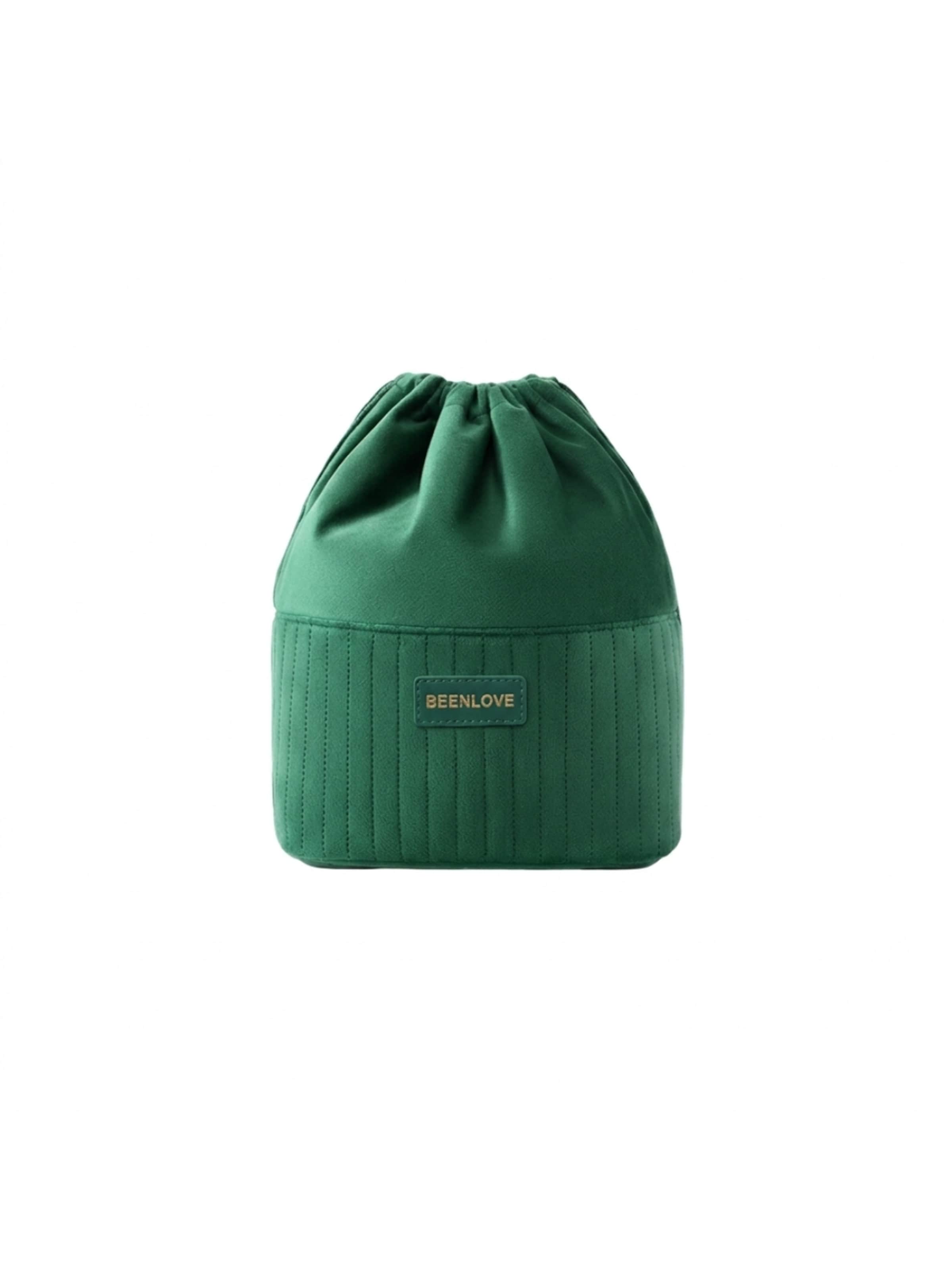 MEVYRA Cosmetic Bag in Green: front