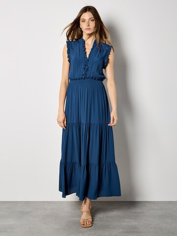 Robe ' ' Apricot en bleu : devant