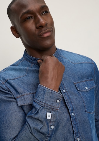 DELMAO Slim fit Button Up Shirt in Blue