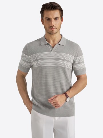 T-Shirt Vantory en gris : devant