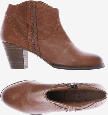 Crickit Dress Boots in 40 in Brown: front