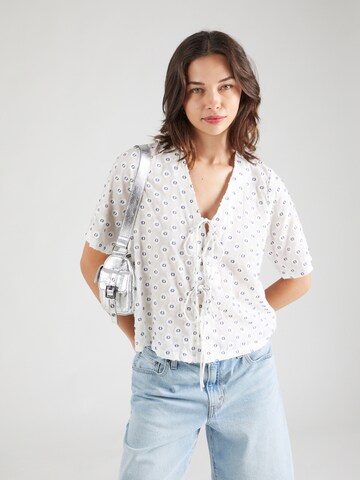 Chemisier 'SLFZURA' SELECTED FEMME en blanc : devant