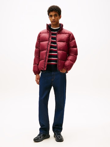 Veste d’hiver 'ESSENTIAL' Tommy Jeans en rouge