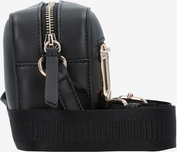 Sac à bandoulière TOMMY HILFIGER en noir