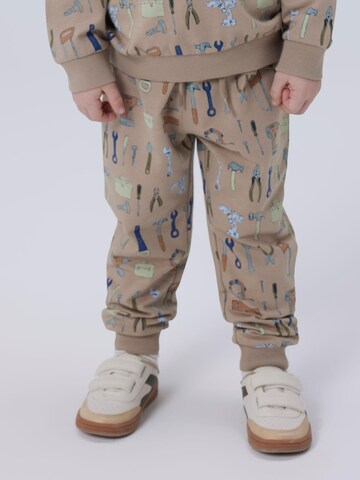 Effilé Pantalon NAME IT en marron : devant