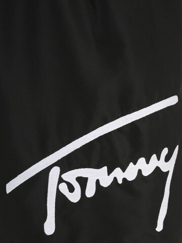 Tommy Hilfiger Swimwear Plus Plavecké šortky – černá