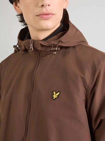Lyle & Scott Преходно яке в кафяво