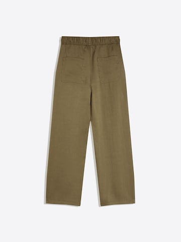 Bershka Baggy Trousers 'RÚSTICO' in Green