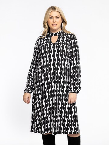 Yoek Dress in Black: front