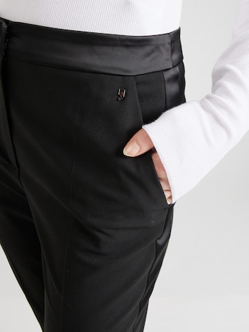 COMMA Tapered Trousers with creases in Black