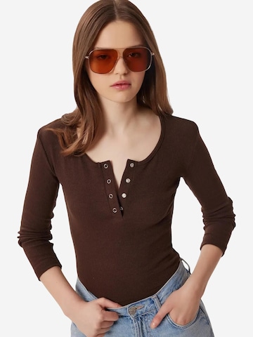 Camicia da donna di Happiness İstanbul in marrone: frontale