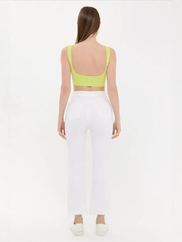 Top di Hiccup in giallo