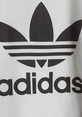 ADIDAS ORIGINALS - Camiseta 'Trefoil' en blanco