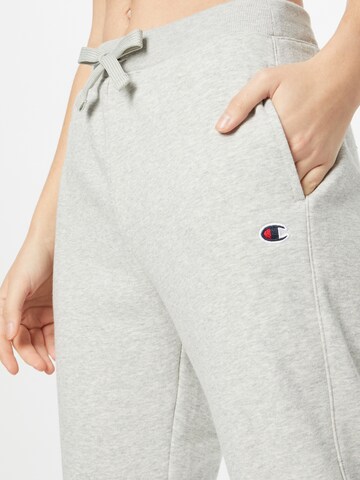 Champion Authentic Athletic Apparel Zwężany krój Spodnie w kolorze szary