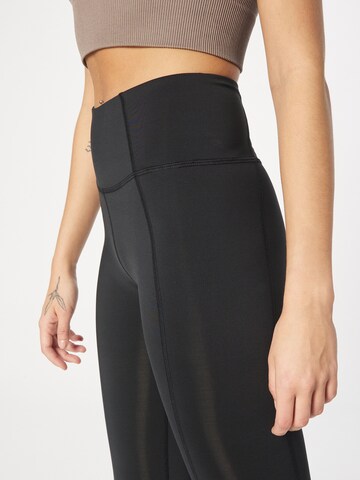 COLUMBIA Skinny Outdoor trousers in Black