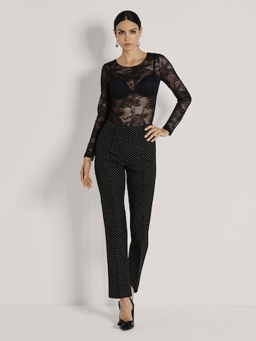 MADELEINE Regular Pantalon in Zwart