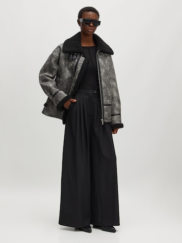 EDITED Jacke 'Ivana' in Grau