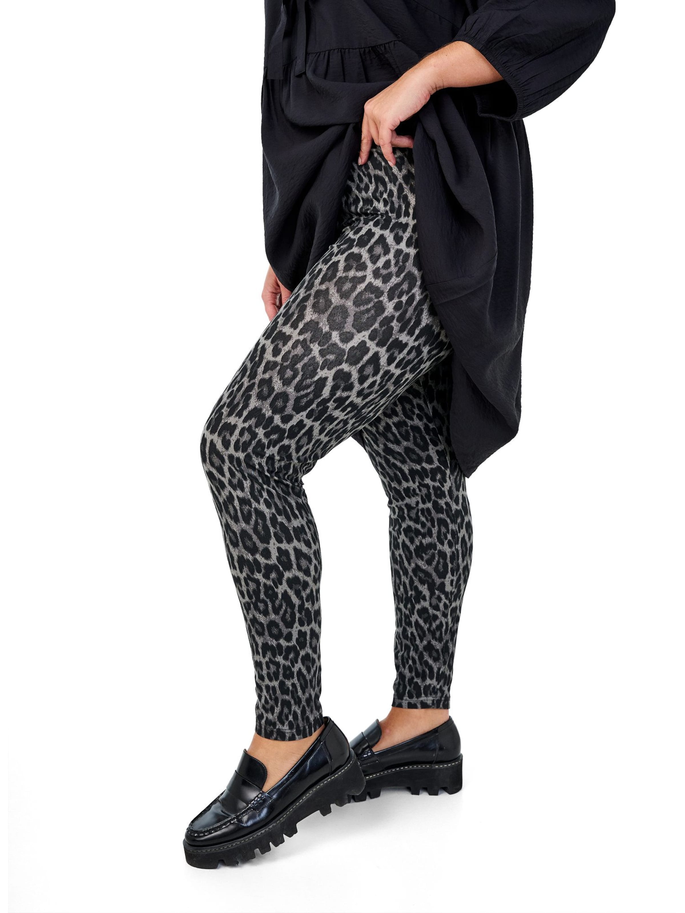 Zizzi - Skinny Leggings 'VLEGGINGS' en gris: frente