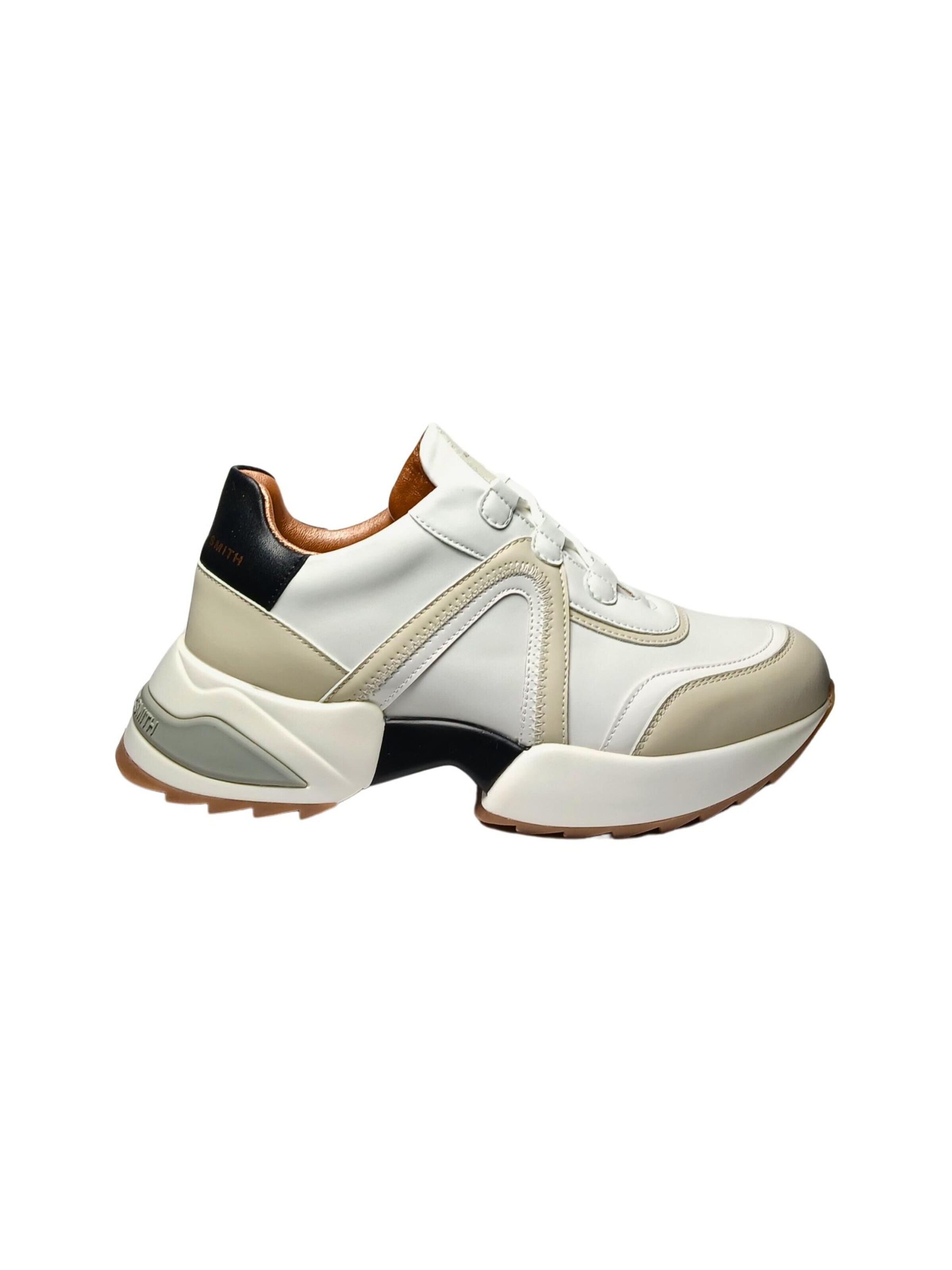 Baskets basses Alexander Smith en blanc : devant