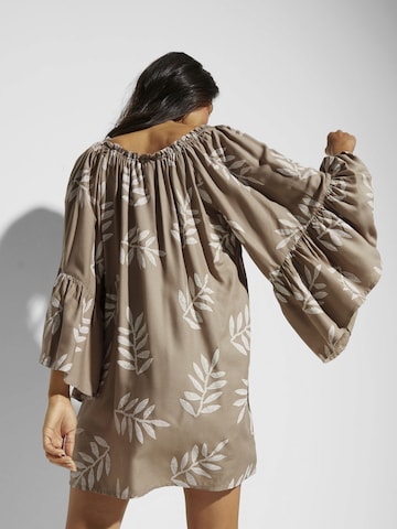 bonprix Strandkleid in Grau
