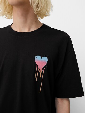 Bershka T-Shirt in Schwarz
