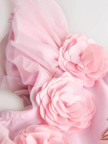 Robe Baker by Ted Baker en rose