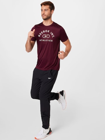 Tricou funcțional de la Reebok pe roșu