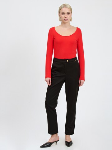 Influencer Tapered Pants in Black