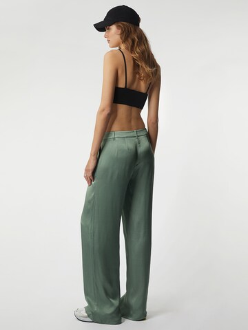 Young Poets Loose fit Pleat-Front Pants 'Matilda' in Green