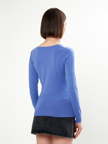 Influencer Pullover in Blau