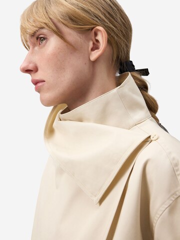 Adolfo Dominguez Jacke in Beige