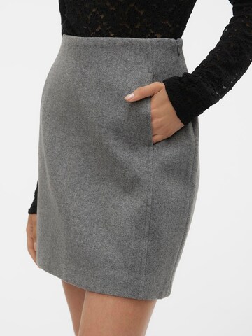 VERO MODA Юбка 'VMFortunallison' в Серый