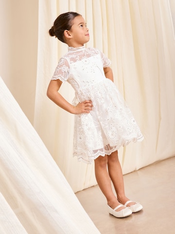 Lipsy Šaty – bílá