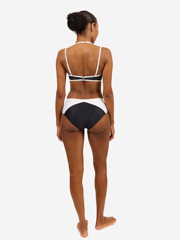 Horizon Athletic Balconette Sports bikini top 'Coral Sea Bikini Top Luna' in Black