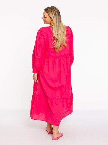 Yoek Kleid in Pink