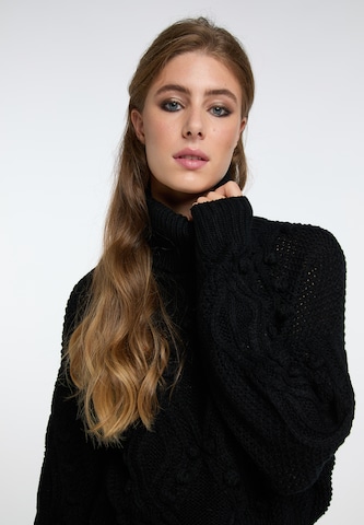 IZIA Пуловер в черно